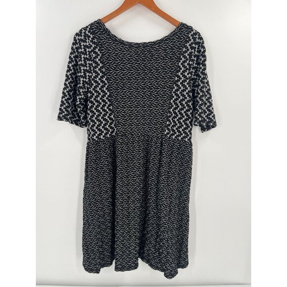 Anthropologie Saturday Sunday Size L Black  White Chevron Pattern Textured Dress - Picture 4 of 13